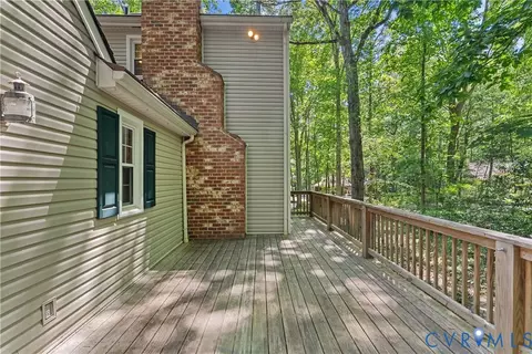 Exterior - 3612 Stoney Ridge Rd, Midlothian, VA 23112 photo 5 of 9