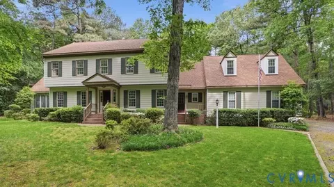 8407 Knollwood Ct, Mechanicsville, VA 23116