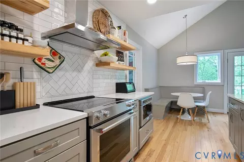 Kitchen - 3111 Middlewood Rd, Midlothian, VA 23113 photo 5 of 5