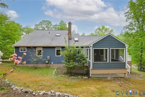 Exterior - 3111 Middlewood Rd, Midlothian, VA 23113 photo 6 of 11