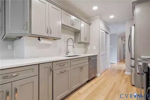 Entry Way - 3111 Middlewood Rd, Midlothian, VA 23113 photo 2 of 3