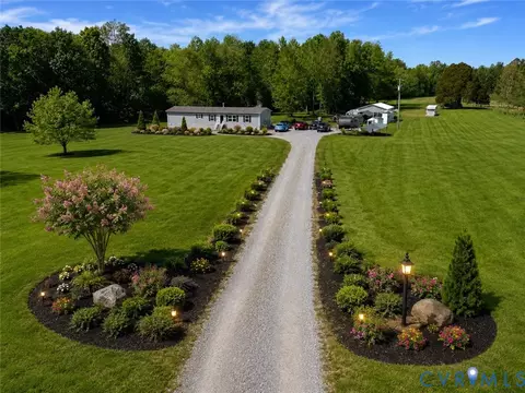 Exterior - 25585 Sawmill Rd, Carson, VA 23830 photo 2 of 6