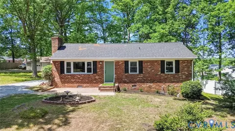 2206 Seminole Ave, Chester, VA 23831