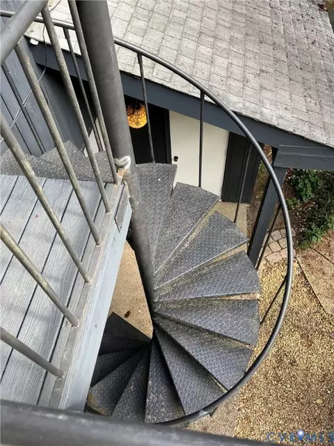Exterior - 1670 Holly Dr, Gloucester Point, VA 23062 photo 9 of 15