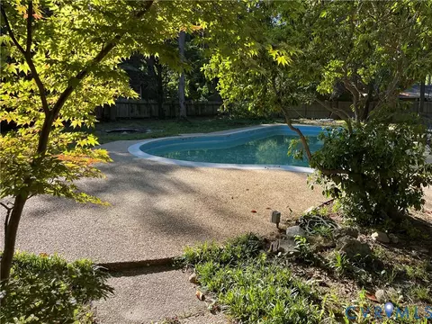 Exterior - 1670 Holly Dr, Gloucester Point, VA 23062 photo 11 of 15