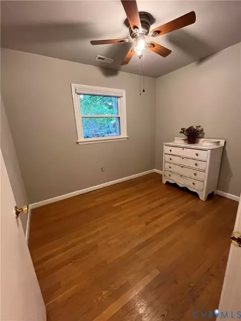 Bedroom - 1670 Holly Dr, Gloucester Point, VA 23062 photo 3 of 5