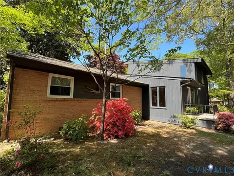 Exterior - 1670 Holly Dr, Gloucester Point, VA 23062 photo 2 of 15