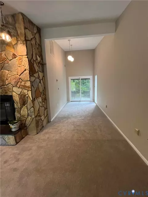 Living - 1670 Holly Dr, Gloucester Point, VA 23062 photo 5 of 6