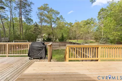 Exterior - 90 Eula Ct, Aylett, VA 23009 photo 7 of 11