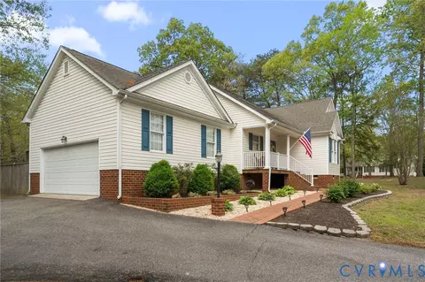 Exterior - 90 Eula Ct, Aylett, VA 23009 photo 2 of 11