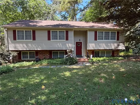 5511 Buxton Ct, Chester, VA 23831
