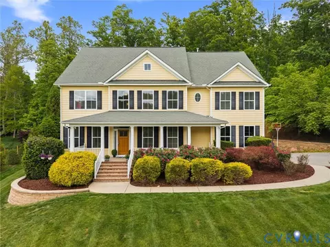 2736 Royal Crest Dr, Midlothian, VA 23113