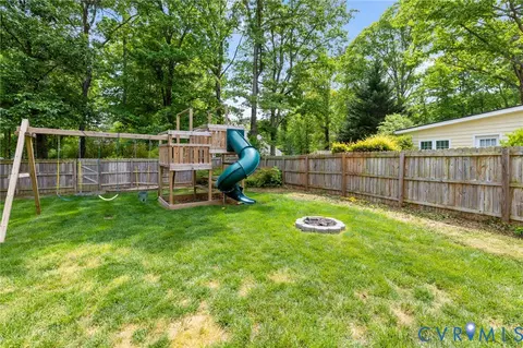 Exterior - 13003 Ashtree Rd, Midlothian, VA 23114 photo 5 of 9