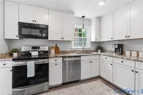 Kitchen - 13003 Ashtree Rd, Midlothian, VA 23114 photo 2 of 3