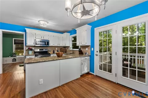 Kitchen - 5605 Chatmoss Rd, Midlothian, VA 23112 photo 1 of 4