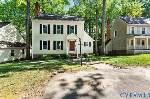 5605 Chatmoss Rd, Midlothian, VA 23112