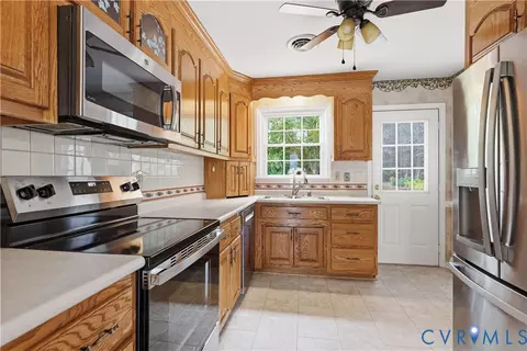 22925 River Rd, Petersburg, VA 23803
