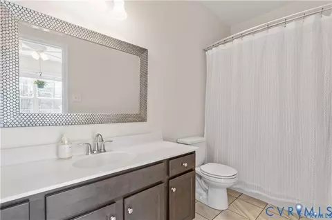 Bath - 19620 Ahern Rd, Moseley, VA 23120 photo 2 of 3