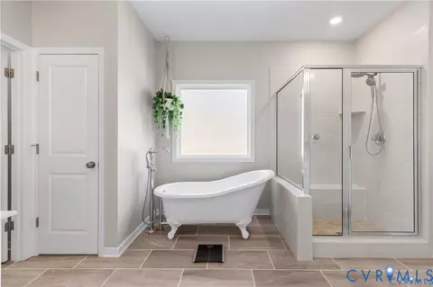 Bath - 19620 Ahern Rd, Moseley, VA 23120 photo 1 of 3