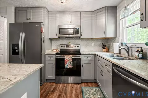 Kitchen - 13715 Sutters Mill Cir, Midlothian, VA 23112 photo 1 of 7