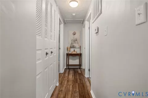 Entry Way - 13715 Sutters Mill Cir, Midlothian, VA 23112 photo 3 of 5