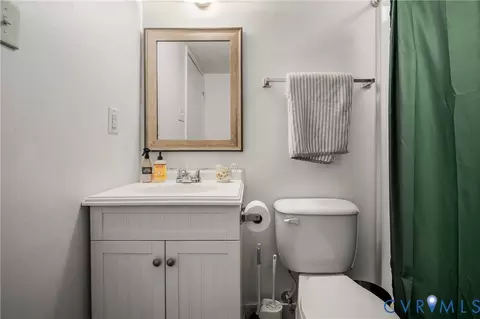Bath - 13715 Sutters Mill Cir, Midlothian, VA 23112 photo 3 of 3