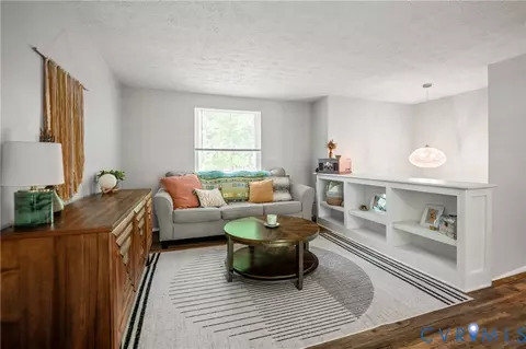 Living - 13715 Sutters Mill Cir, Midlothian, VA 23112 photo 2 of 4