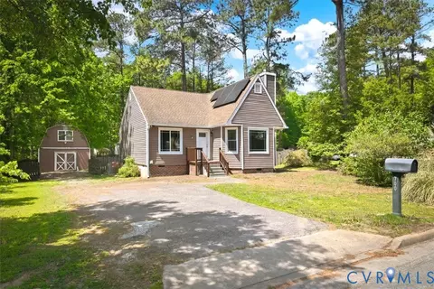 700 Royal Crescent Dr, North Chesterfield, VA 23236