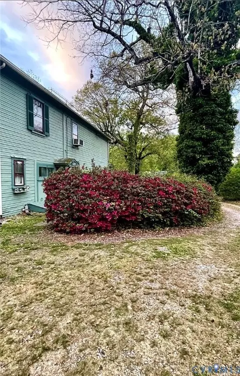 12133 Winfree St, Chester, VA 23831