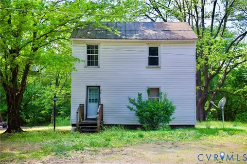 318 Monroe St, Chase City, VA 23924