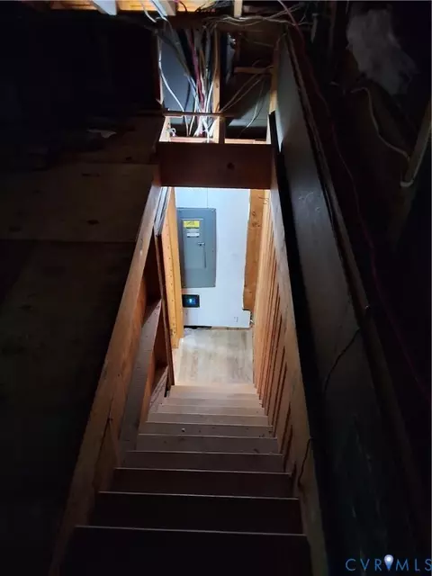 Entry Way - 3300 Kecoughtan Rd, Hampton, VA 23661 photo 3 of 3