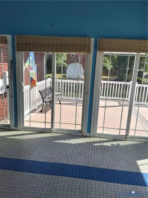 Exterior - 3300 Kecoughtan Rd, Hampton, VA 23661 photo 13 of 19
