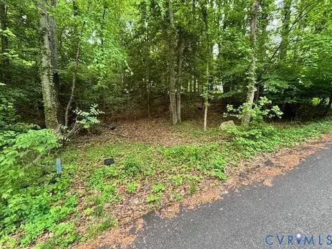 6623 Greenvale Dr, Richmond, VA 23225