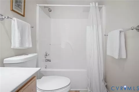 Bath - 413 Pleasanthill Dr, North Chesterfield, VA 23236 photo 3 of 3