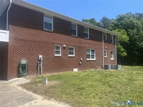 9516 E Colonial Trl, Smithfield, VA 23430 photo 26