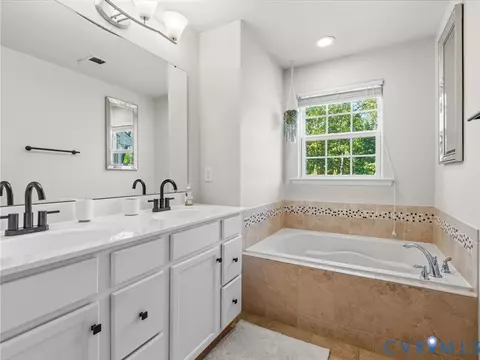Bath - 14620 Bridge Creek Dr, Midlothian, VA 23113 photo 2 of 5