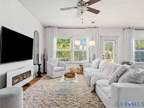 Living - 14620 Bridge Creek Dr, Midlothian, VA 23113 photo 1 of 6