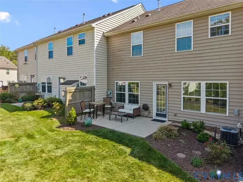 Exterior - 14620 Bridge Creek Dr, Midlothian, VA 23113 photo 6 of 8