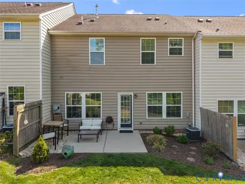 Exterior - 14620 Bridge Creek Dr, Midlothian, VA 23113 photo 5 of 8