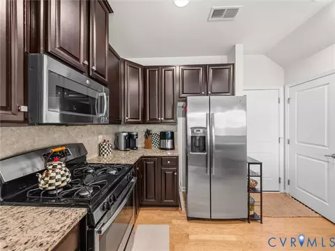Kitchen - 14620 Bridge Creek Dr, Midlothian, VA 23113 photo 4 of 4