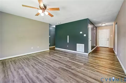 Living - 123 Jacoby Rd, Louisa, VA 23093 photo 2 of 3