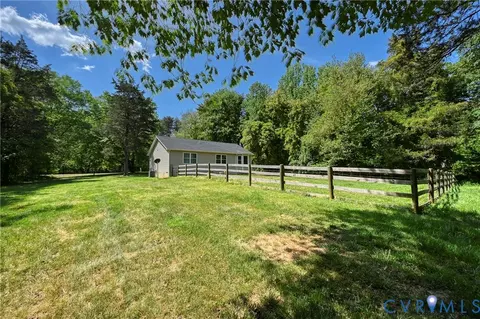 Exterior - 123 Jacoby Rd, Louisa, VA 23093 photo 6 of 10