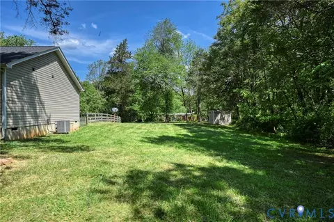 Exterior - 123 Jacoby Rd, Louisa, VA 23093 photo 3 of 10