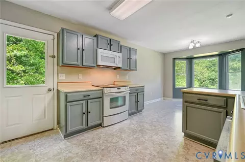 Kitchen - 123 Jacoby Rd, Louisa, VA 23093 photo 4 of 4