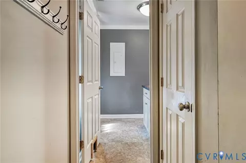 Entry Way - 123 Jacoby Rd, Louisa, VA 23093 photo 2 of 2