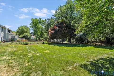 Exterior - 11087 Great Meadows Dr, Mechanicsville, VA 23116 photo 11 of 12