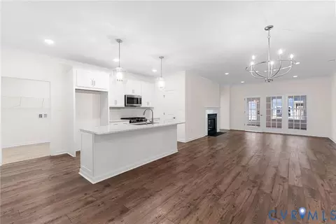 16420 Creekstone Point Ave, Moseley, VA 23120