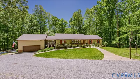 6701 Marl Springs Dr, New Kent, VA 23124
