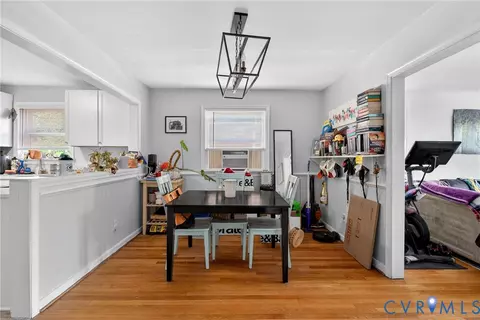 Dining - 3228 Hanover Ave, Richmond, VA 23221 photo 2 of 5