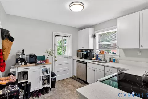 Kitchen - 3228 Hanover Ave, Richmond, VA 23221 photo 1 of 4